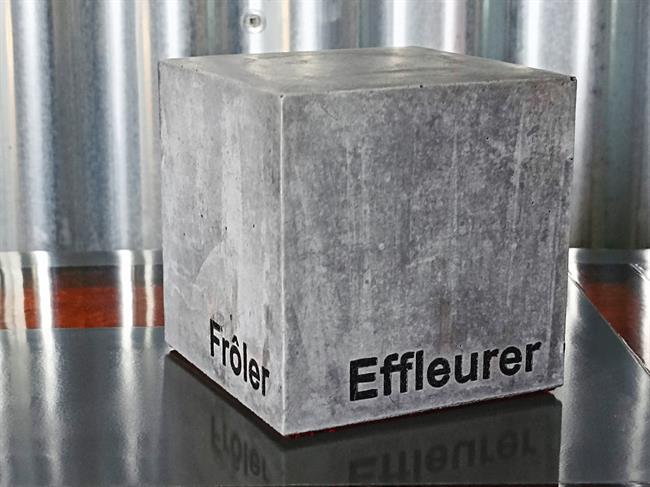 cube empreinte - Effleurer - Béton gravé