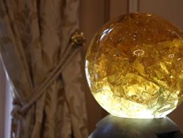 sphère fractale ambre à l'hotel de ville de Metz